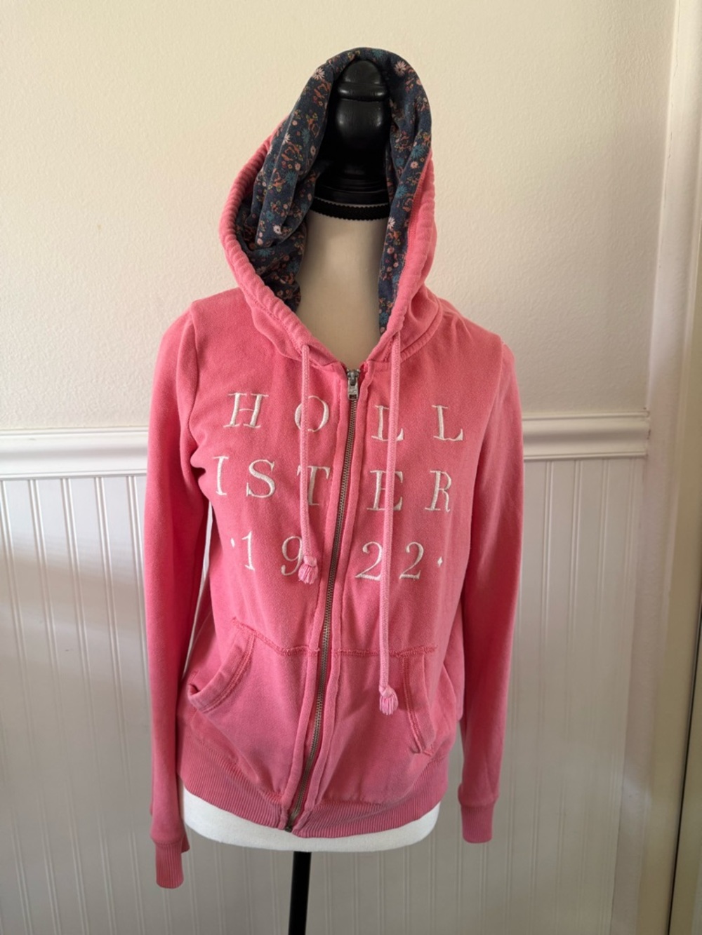 Hollister Y2K Hoodie with Floral Hood Lining